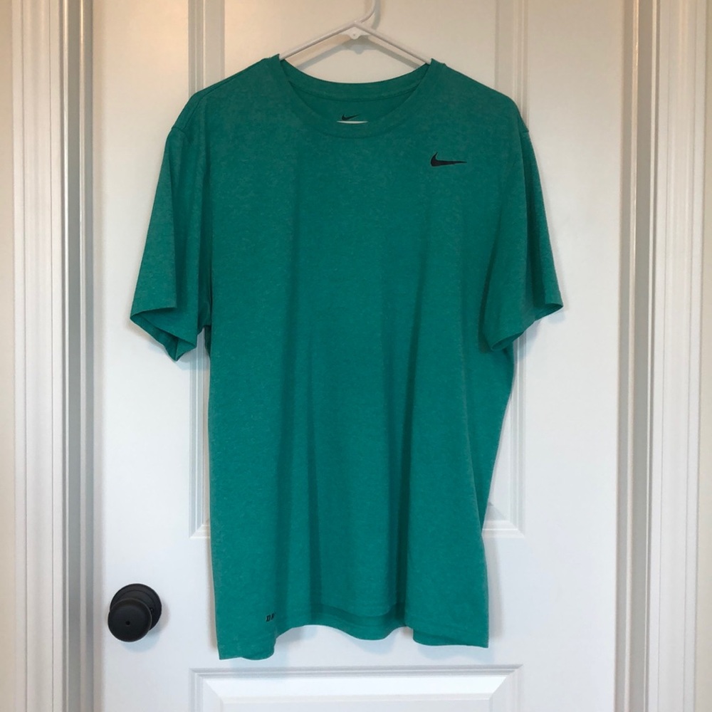 Nike Dri-Fit Size XL Green Short Sleeve